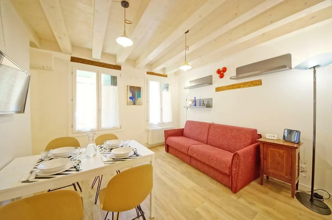 Dolcevita Apartments N 443 ヴェネツィア 0*,